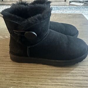 Black color Uggs